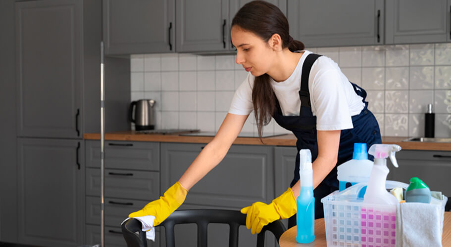End of tenancy cleaning Crawley